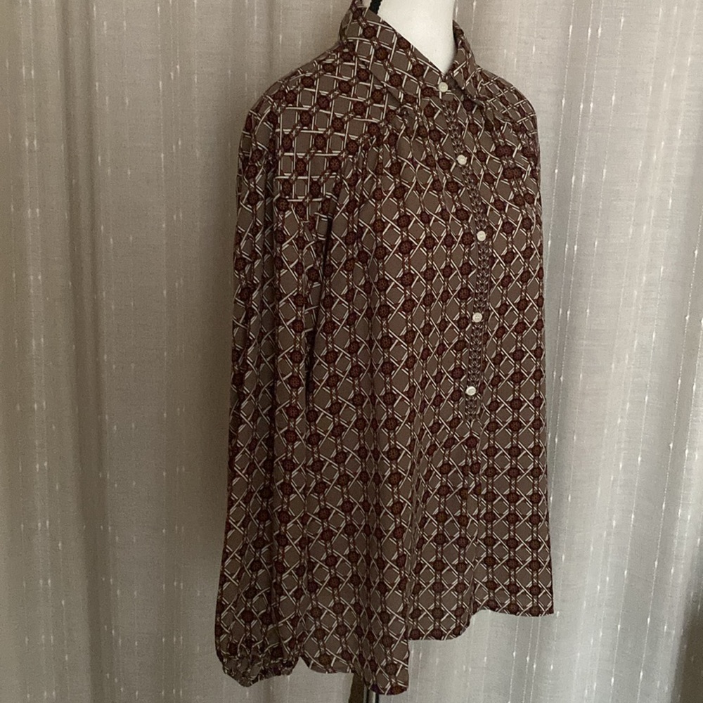 Max Studio long sleeve Blouse.